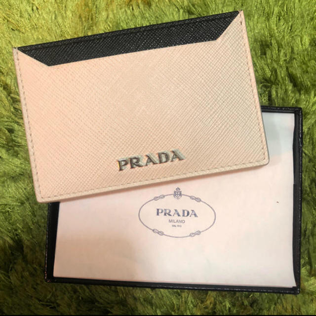 ❤️新品未使用❤️プラダ PRADA サフィアーノオロ 本革 レザー カード