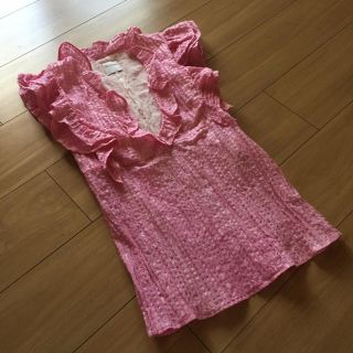 レッドヴァレンティノ(RED VALENTINO)のRED VALENTINO ピンクブラウス(シャツ/ブラウス(半袖/袖なし))