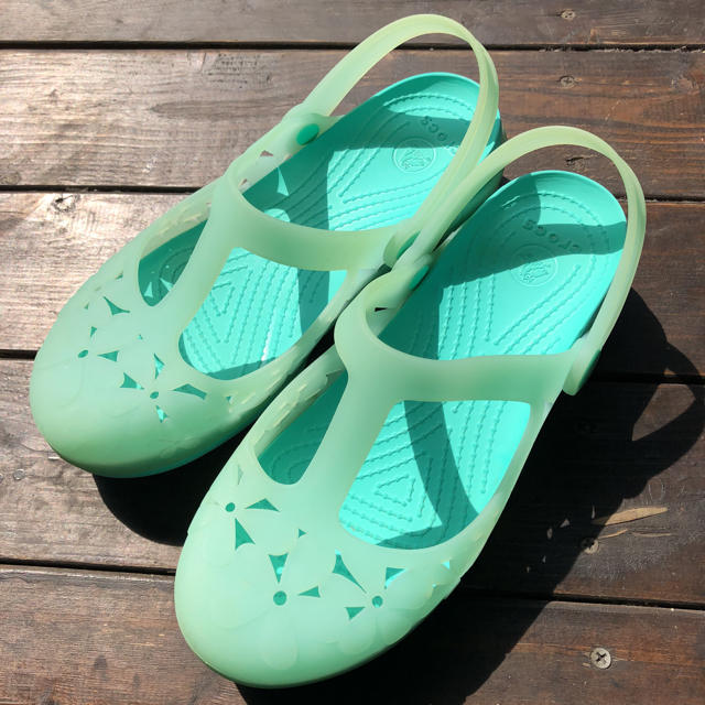 crocs(クロックス)のクロックス キッズ 5   22センチ キッズ/ベビー/マタニティのキッズ靴/シューズ(15cm~)(サンダル)の商品写真