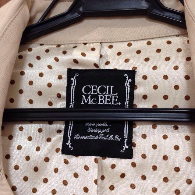 CECIL McBEE(セシルマクビー)のセシル❤️Aライントレンチコート新品❤️ レディースのジャケット/アウター(トレンチコート)の商品写真