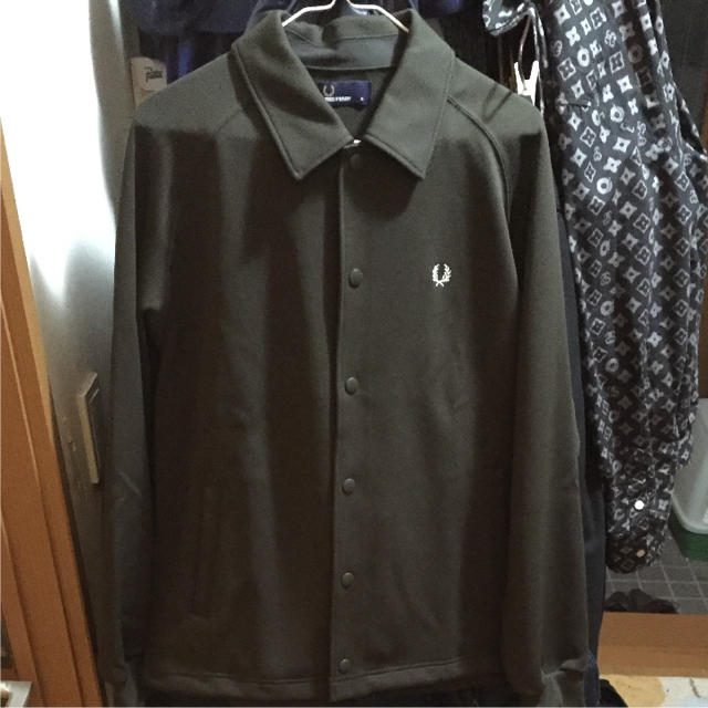 FRED PERRY(フレッドペリー)のFred perry コーチジャケット オリーブ Mサイズ メンズのジャケット/アウター(テーラードジャケット)の商品写真