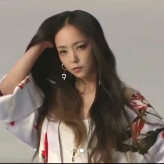 エイチアンドエム(H&M)の安室奈美恵　ネックレス　レア商品(ミュージシャン)