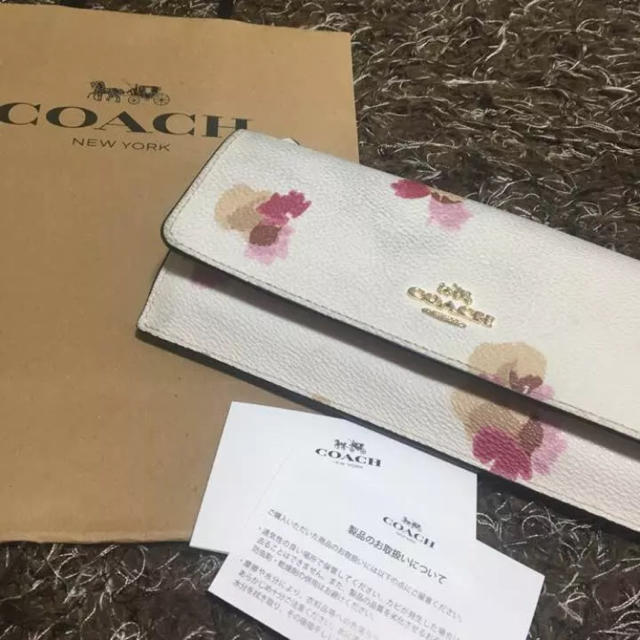 COACH(コーチ)のCOACH 花柄長財布 レディースのファッション小物(財布)の商品写真