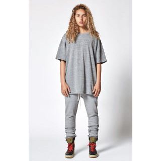 フィアオブゴッド(FEAR OF GOD)の［新品]Boxy T-Shirt【M】/　FOG Essentials　-1-(Tシャツ/カットソー(半袖/袖なし))