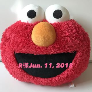 セサミストリート(SESAME STREET)の◇R様専用◇   エルモぬいぐるみクッション(ぬいぐるみ)