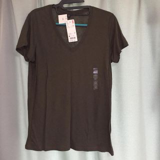 ユニクロ(UNIQLO)の【フェネック様専用！】ユニクロ モダールリネンVネックTシャツM(Tシャツ(半袖/袖なし))