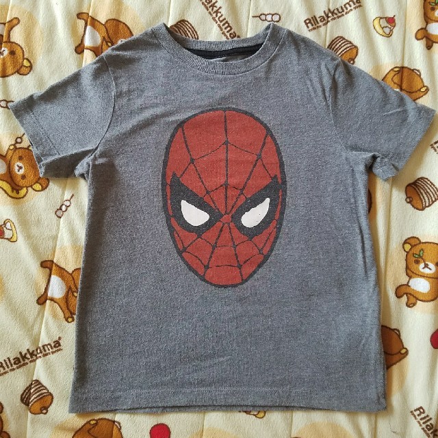 Old Navy(オールドネイビー)のchan★様専用 OLDNAVY スパイダーマンTシャツ 120cm キッズ/ベビー/マタニティのキッズ服男の子用(90cm~)(Tシャツ/カットソー)の商品写真