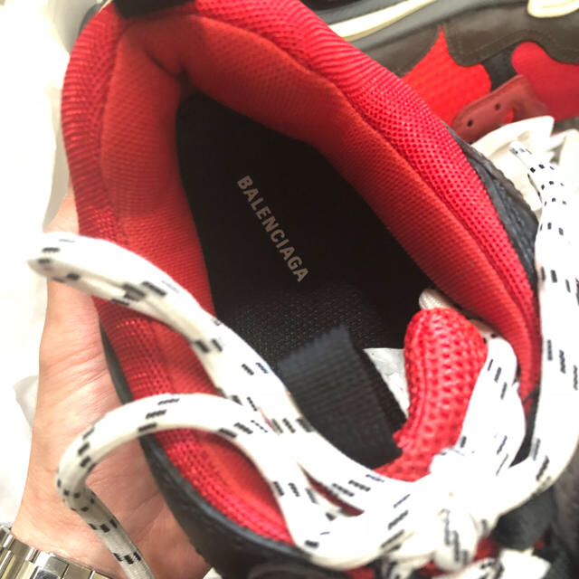 Balenciaga(バレンシアガ)の100%正規品 バレンシアガ トリプルs ルージュブラック 43 28センチ メンズの靴/シューズ(スニーカー)の商品写真