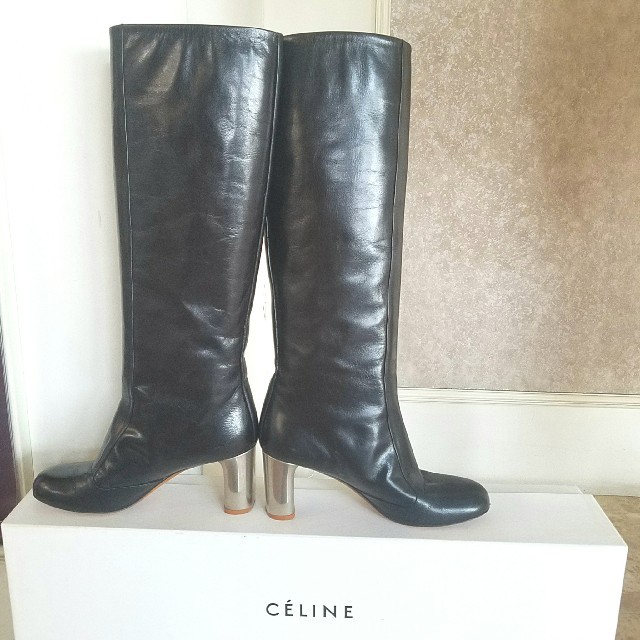 celine(セリーヌ)の値下げ！セリーヌ大人気バンバンロングブーツ　23.5cm～24.0cm レディースの靴/シューズ(ブーツ)の商品写真