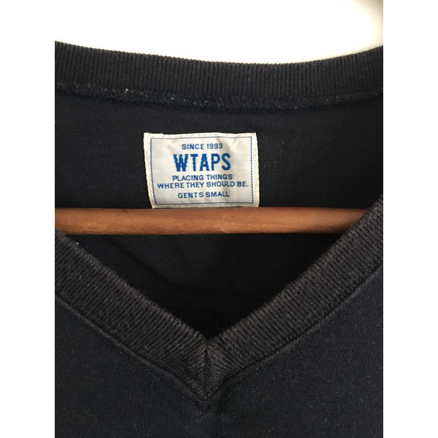 W)taps(ダブルタップス)のWTAPS Vネック Tシャツ tee ネイビー S メンズのトップス(Tシャツ/カットソー(半袖/袖なし))の商品写真