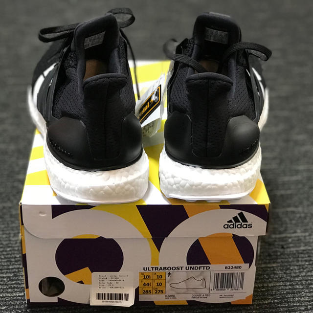 UNDEFEATED(アンディフィーテッド)のUNDEFEATED adidas ULTRABOOST size:28.5 黒 メンズの靴/シューズ(スニーカー)の商品写真