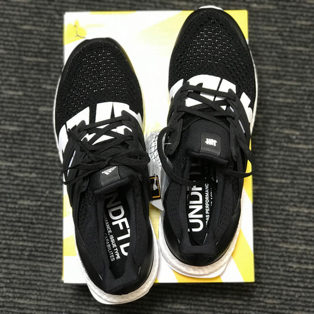 UNDEFEATED(アンディフィーテッド)のUNDEFEATED adidas ULTRABOOST size:28.5 黒 メンズの靴/シューズ(スニーカー)の商品写真