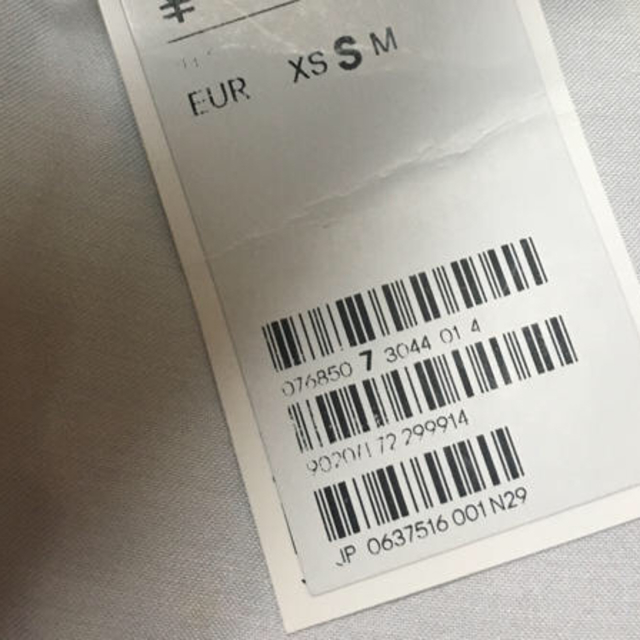 H&M(エイチアンドエム)の安室奈美恵×H&M フローラルガウン レディースのジャケット/アウター(ガウンコート)の商品写真