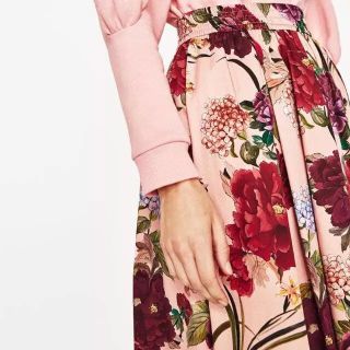 ザラ(ZARA)のZARA完売品 花柄フレアスカート(ひざ丈スカート)