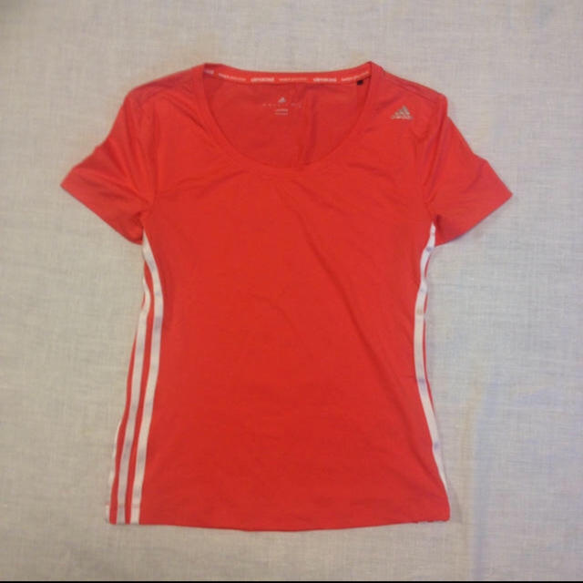 adidas(アディダス)の美品 アディダス クールTシャツ レディースのトップス(Tシャツ(半袖/袖なし))の商品写真