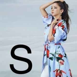 エイチアンドエム(H&M)の安室奈美恵 H&M ガウン 特典3点セット(ガウンコート)