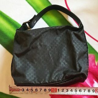 グッチ(Gucci)のGUCCI ポーチ(ポーチ)