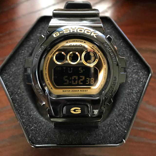 大人気の海外モデルG-SHOCK ブラックゴールド