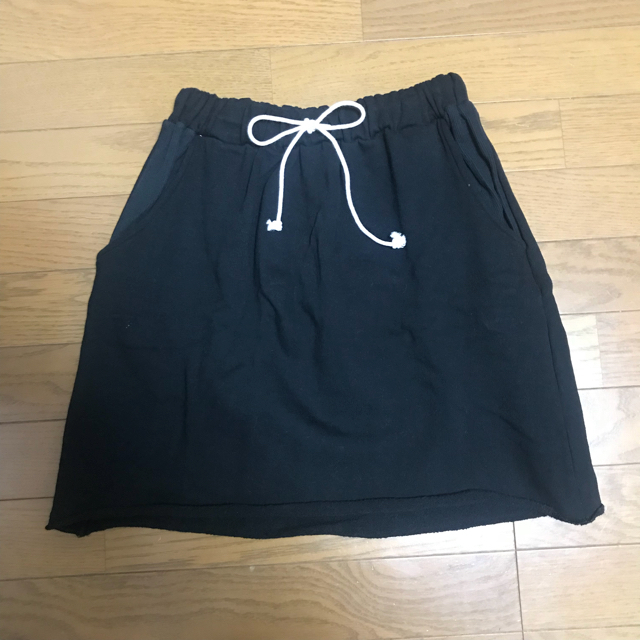Kastane(カスタネ)のkastane スウェットスカート ブラック レディースのスカート(ミニスカート)の商品写真