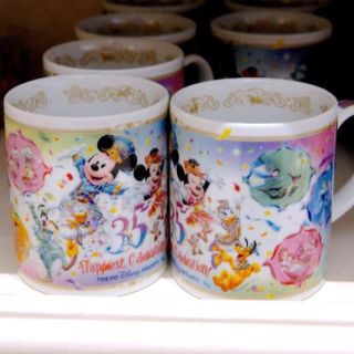 デイジー(Daisy)の【7月までの出品】ディズニー35周年 マグガップ(グラス/カップ)