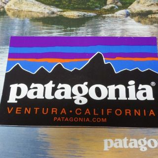 パタゴニア(patagonia)のパタゴニア patagonia 定番 ステッカー 黒パタゴニア 
(その他)