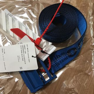 Off-White(ベルト ・ ブルー・ネイビー/青色系)のフリマ Off-White(ベルト ・ ブルー・ネイビー/青色系)のフリマ