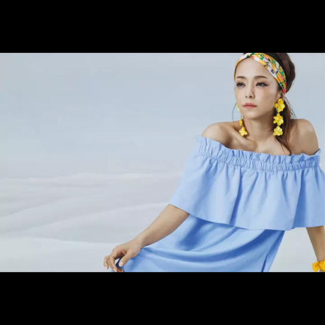 H&M(エイチアンドエム)の安室奈美恵　H&M　コラボ　オフショルダーワンピース　S レディースのワンピース(ミニワンピース)の商品写真