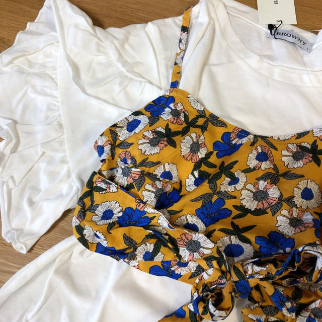 WEGO(ウィゴー)のWEGO ⭐️新品⭐️ リボンビスチェレイヤードフリルT レディースのトップス(Tシャツ(半袖/袖なし))の商品写真