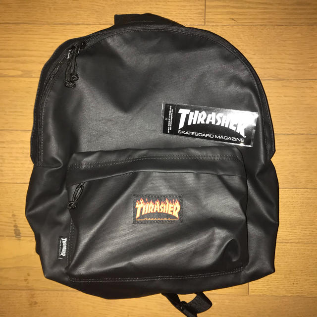 THRASHER(スラッシャー)の新品未使用品 THRASHER 黒 BLACK BACKPACK フレーム レディースのバッグ(リュック/バックパック)の商品写真