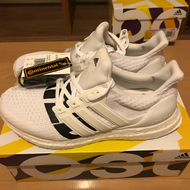 adidas(アディダス)のadidas Undefeated ULTRABOOST WHITE BLACK メンズの靴/シューズ(スニーカー)の商品写真