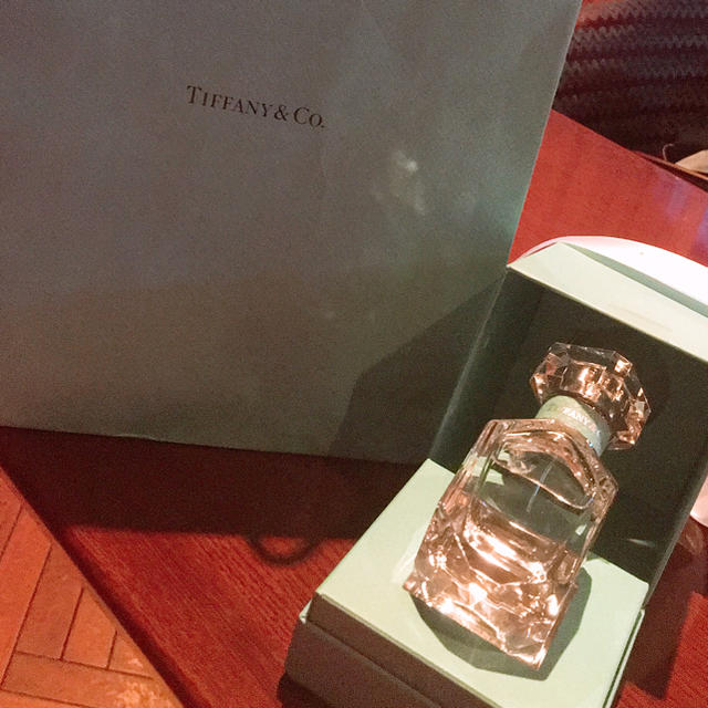 Tiffany & Co.(ティファニー)のTiffany オードパルファム 新品 30ml コスメ/美容の香水(香水(女性用))の商品写真