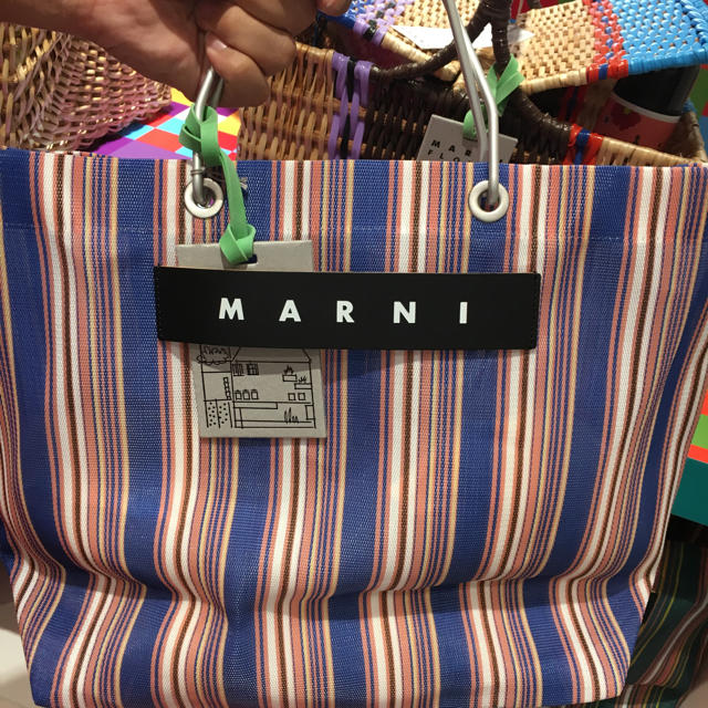 Marni(マルニ)の新品 まゆまゆ様専用  MARNI マルニ フラワー バッグ かご バッグ レディースのバッグ(かごバッグ/ストローバッグ)の商品写真