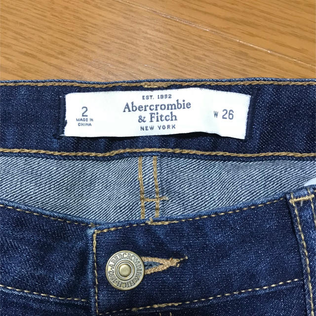 Abercrombie&Fitch(アバクロンビーアンドフィッチ)のアバクロ ジーンズ レディースのパンツ(デニム/ジーンズ)の商品写真