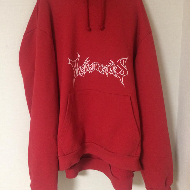 Balenciaga(バレンシアガ)のvetements 韓国限定 メタルロゴ パーカー メンズのトップス(パーカー)の商品写真