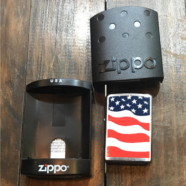 ZIPPO(ジッポー)のZIPPO ジッポーライター 新品未使用［最終値下げ］ メンズのファッション小物(タバコグッズ)の商品写真