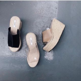 アメリヴィンテージ(Ameri VINTAGE)の完売品》Ameri♡MEDI DISTORT PLATFORM SANDAL♦︎(サンダル)