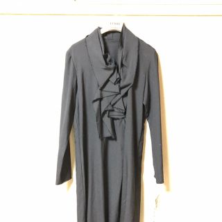 ヨウジヤマモト(Yohji Yamamoto)の今だけセール😏ヨージヤマモト好きに新品タグ付黒ロングワンピース 上質薄手ウール(ロングワンピース/マキシワンピース)