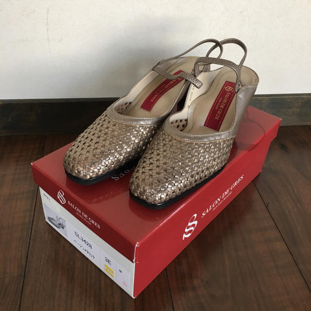 SALON DE GRES サロンドグレーパンプス レディースの靴/シューズ(ハイヒール/パンプス)の商品写真