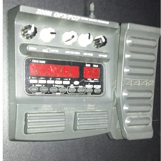 Zoom GFX-707の通販 by 柿の種にぎりめし|ズームならラクマ ZOOM GFX-707 ギターエフェクター