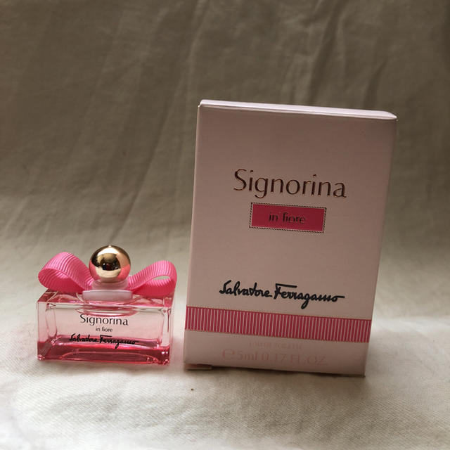 Salvatore Ferragamo(サルヴァトーレフェラガモ)のサルヴァトーレフェラガモのミニ香水 コスメ/美容の香水(香水(女性用))の商品写真