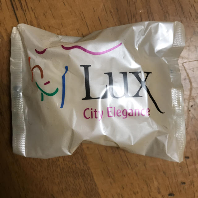 LUX(ラックス)のラックス シティエレガンス 化粧石鹸 20個 コスメ/美容のボディケア(ボディソープ/石鹸)の商品写真