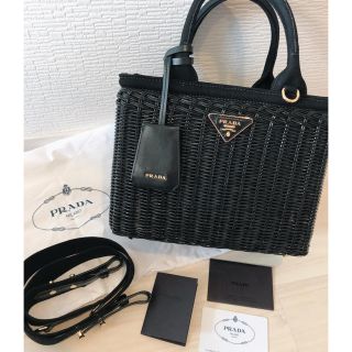 プラダ ハワイ かごバッグ レディース の通販 4点 Pradaのレディースを買うならラクマ プラダ ハワイ かごバッグ レディース の通販 4点 Pradaのレディースを買うならラクマ