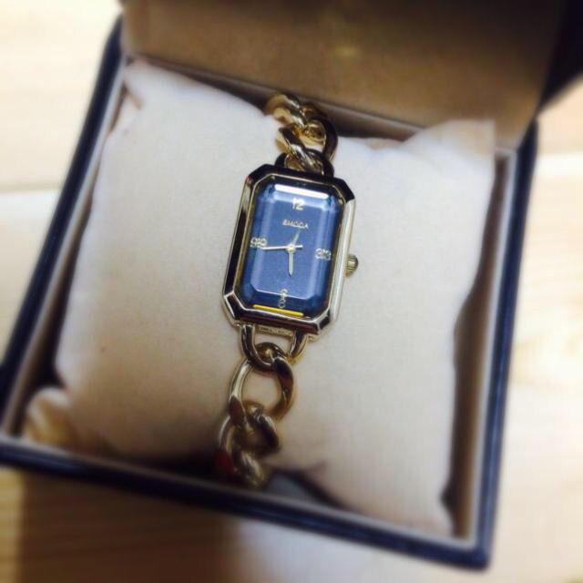 EMODA(エモダ)のEMODAノベルティー腕時計 レディースのファッション小物(腕時計)の商品写真