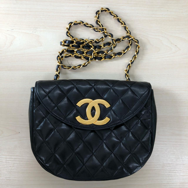 CHANEL ✨マトラッセ　デカココ　ブラック　シャネル　パテント　エナメル