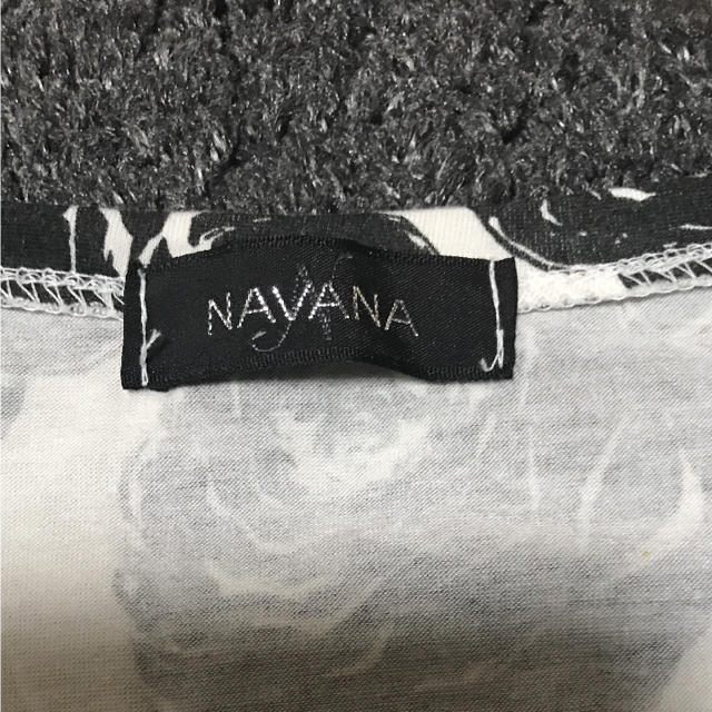 NAVANA(ナバーナ)のNABANA 薔薇柄Tシャツ M レディースのトップス(Tシャツ(半袖/袖なし))の商品写真