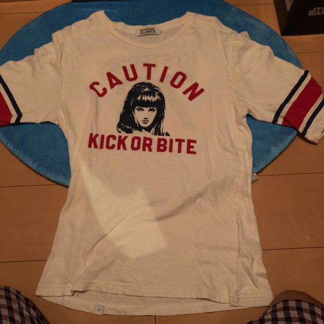 HYSTERIC GLAMOUR(ヒステリックグラマー)のヒステリックグラマー  7部袖 人気 KICK or BITE GIRL メンズのトップス(Tシャツ/カットソー(七分/長袖))の商品写真