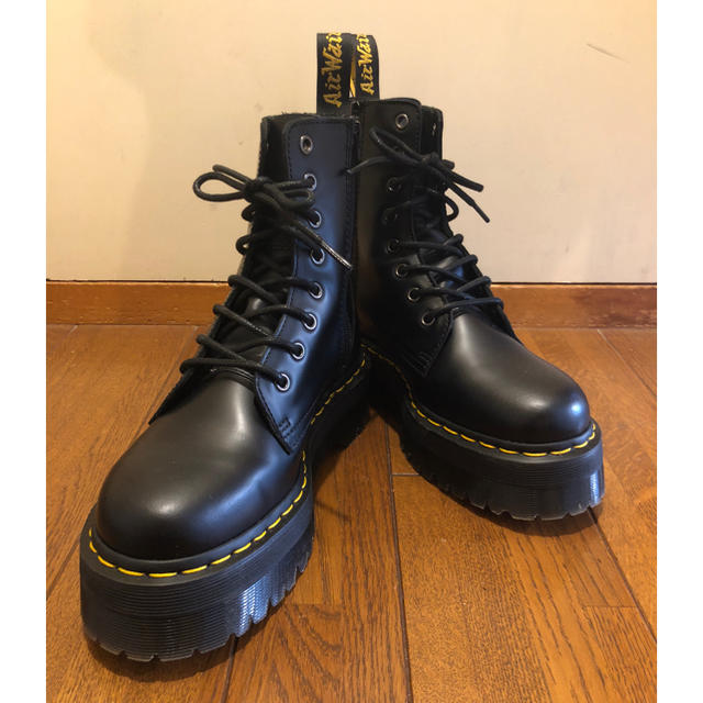 Dr.Martens 8ホール jadon 厚底モデル