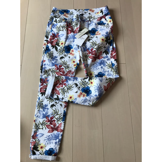 パンツ新品♡定価2.2万 トミーバハマ 花柄デニム パンツ