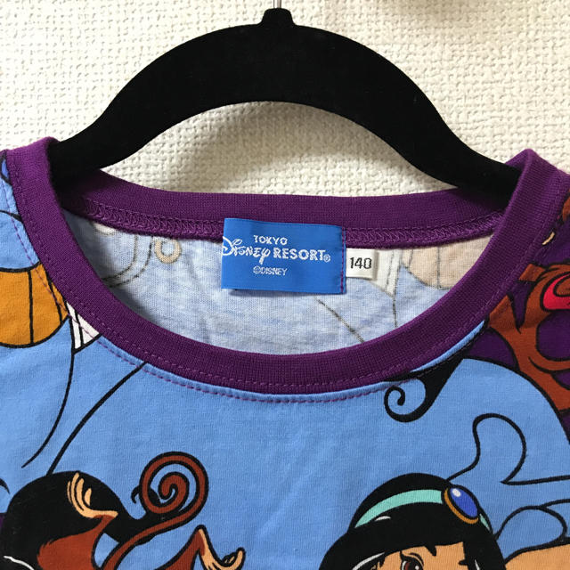 Disney(ディズニー)の📍みゆん様専用 used Disney アラジン総柄Tシャツ レディースのトップス(Tシャツ(半袖/袖なし))の商品写真