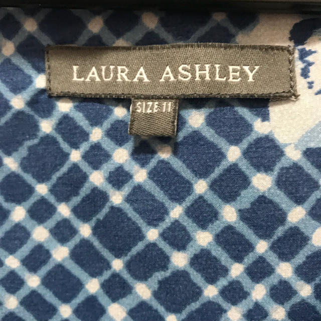 LAURA ASHLEY(ローラアシュレイ)のローラアシュレイ🔸ブルー花柄ワンピース🔸上品♫ レディースのワンピース(ロングワンピース/マキシワンピース)の商品写真